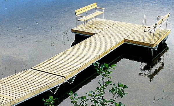 Brygga Rentukka flytbrygga Brygga Rentukka flytbrygga, DX-modell med bänkar